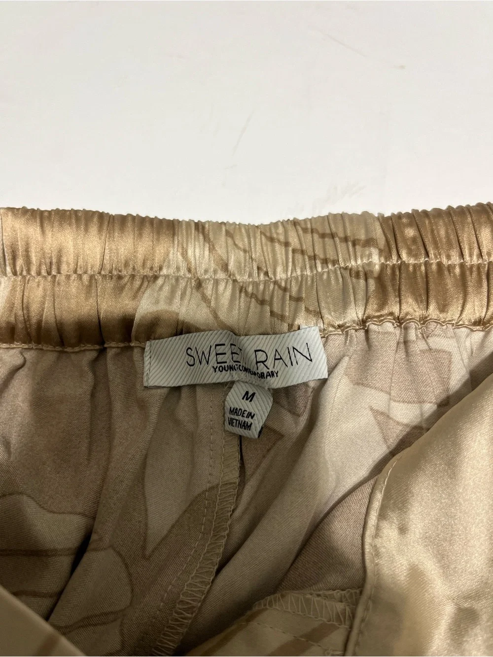 Women’s Wide-Leg Satin Pants in Beige Brown